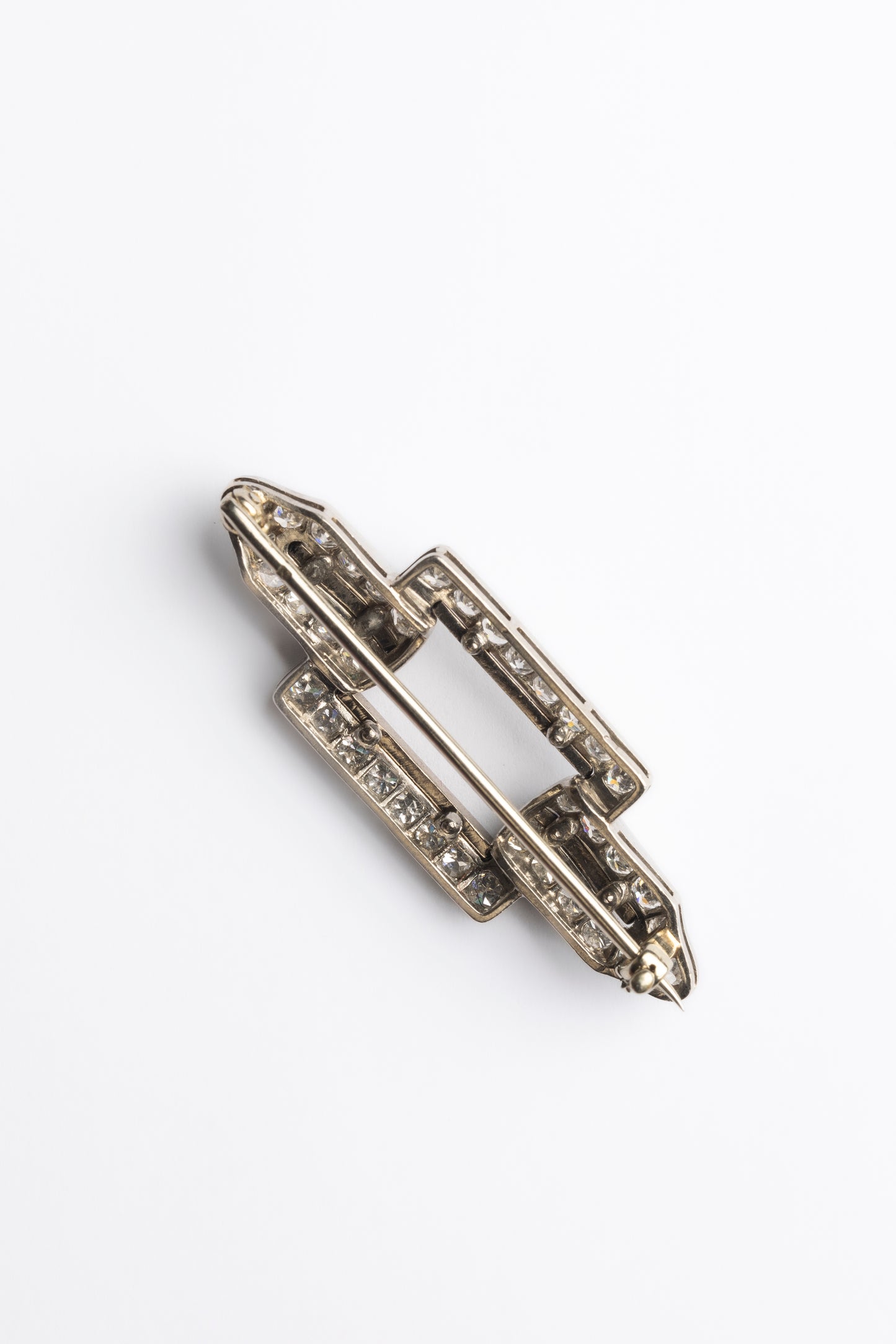 Platinum Art Deco brooch