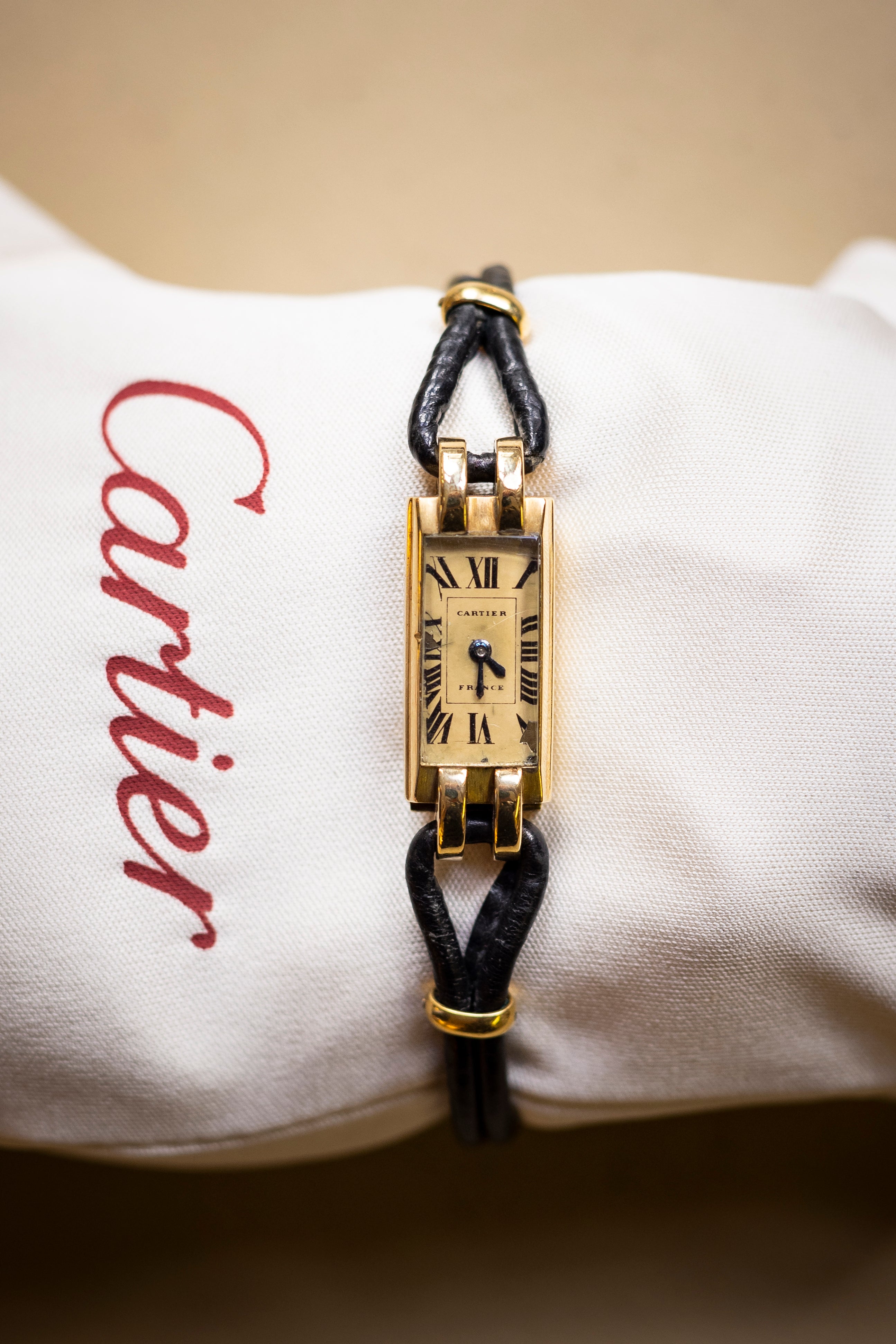 Art deco 2024 cartier watch