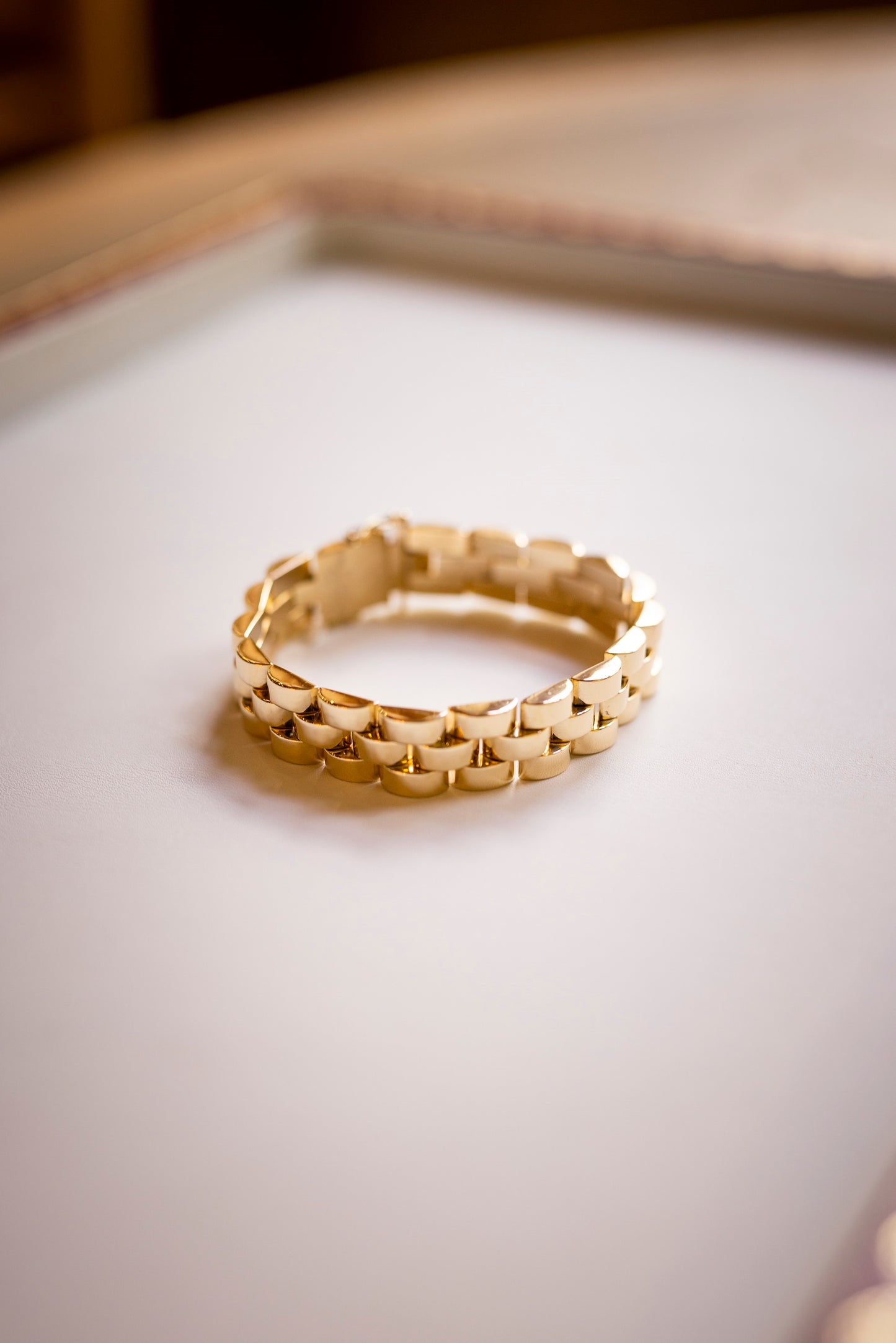 A 14 kt yellow gold bracelet
