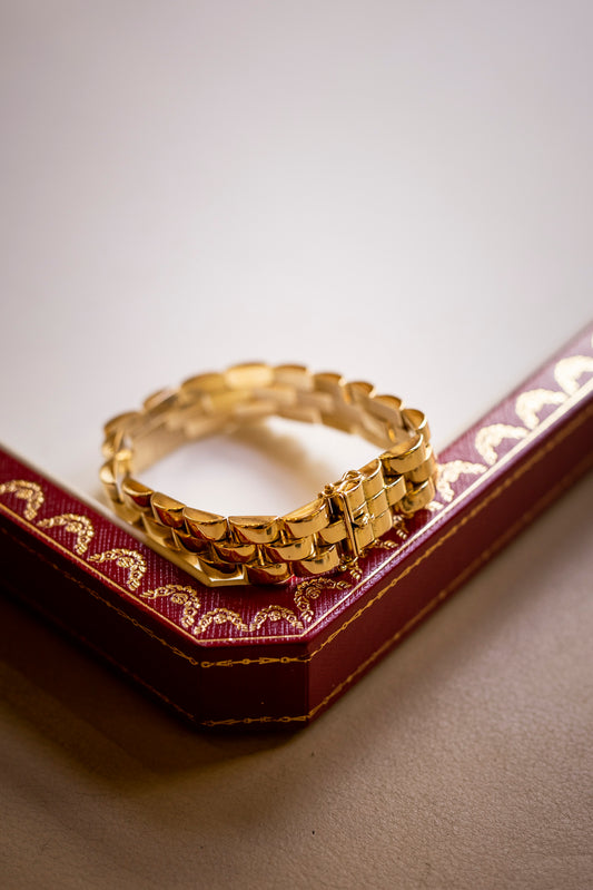 A 14 kt yellow gold bracelet