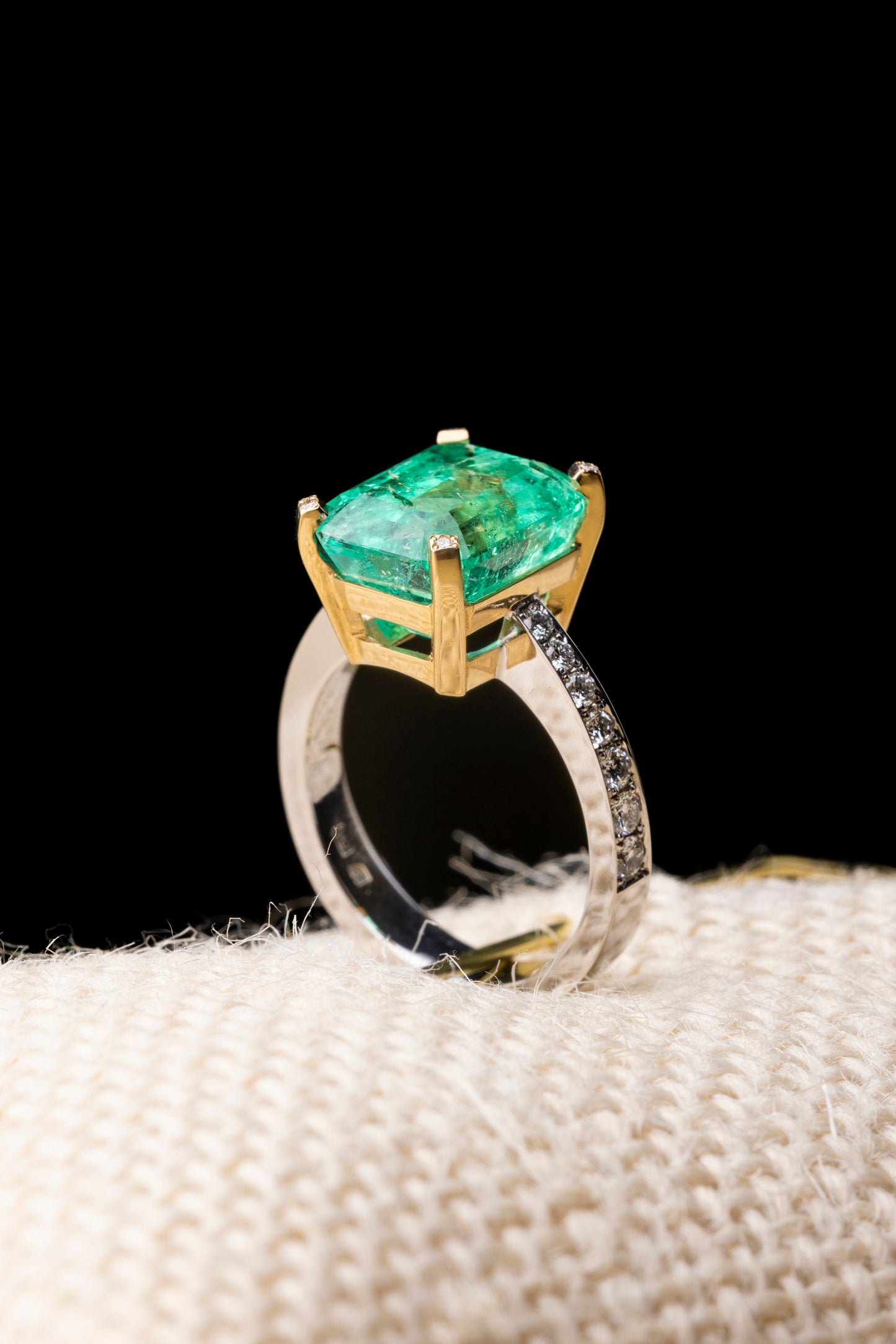 Emerald ring with diamonds