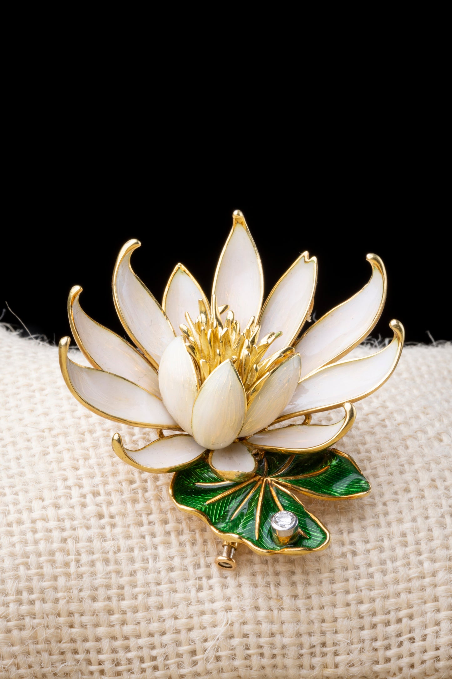 Mauboussin brooch sold by Bonnebakker Amsterdam